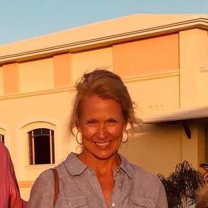 Meet your Posher, Caroline